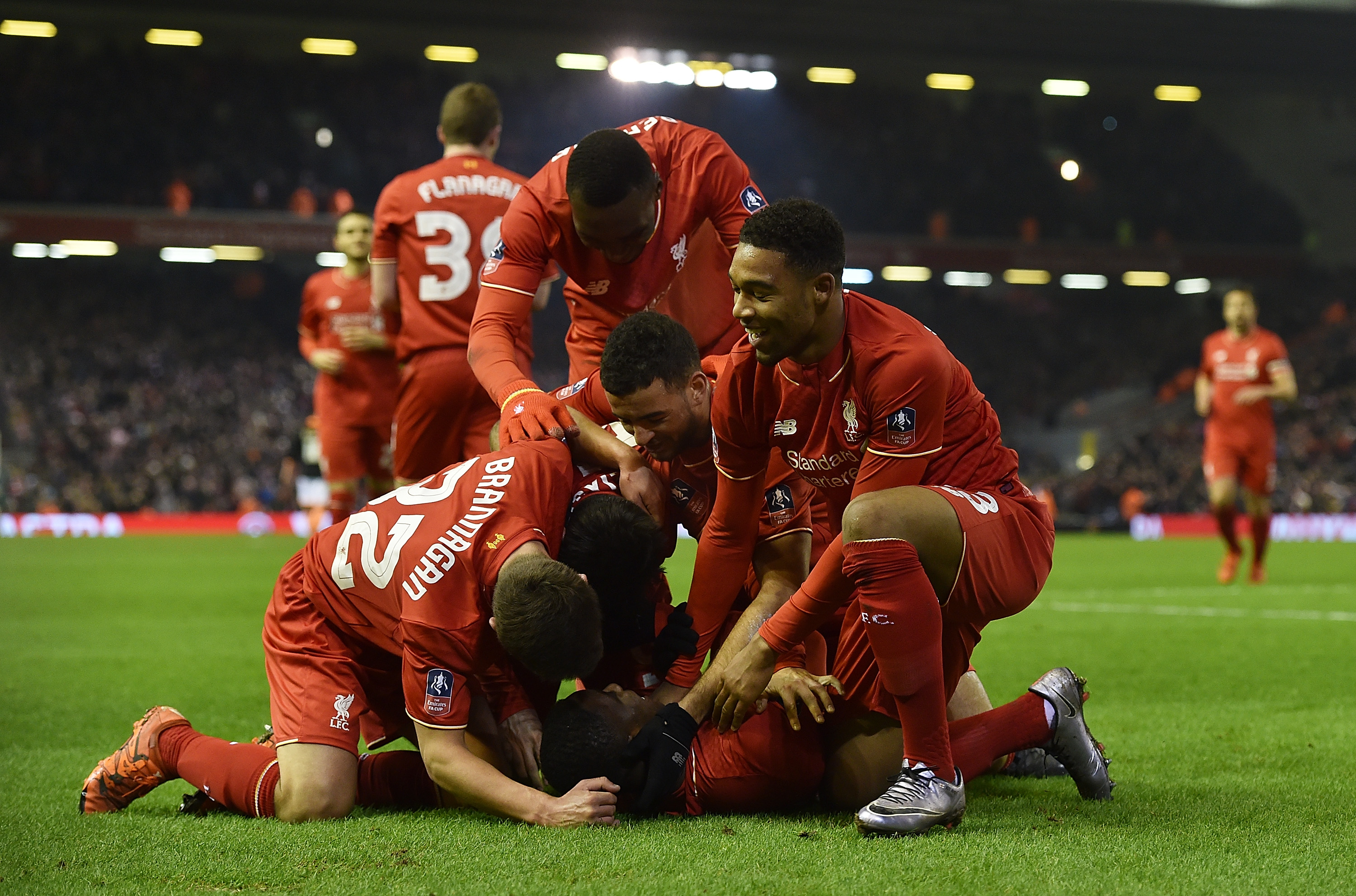 本世纪德甲戴帽次数前十：莱万领跑凯恩第三