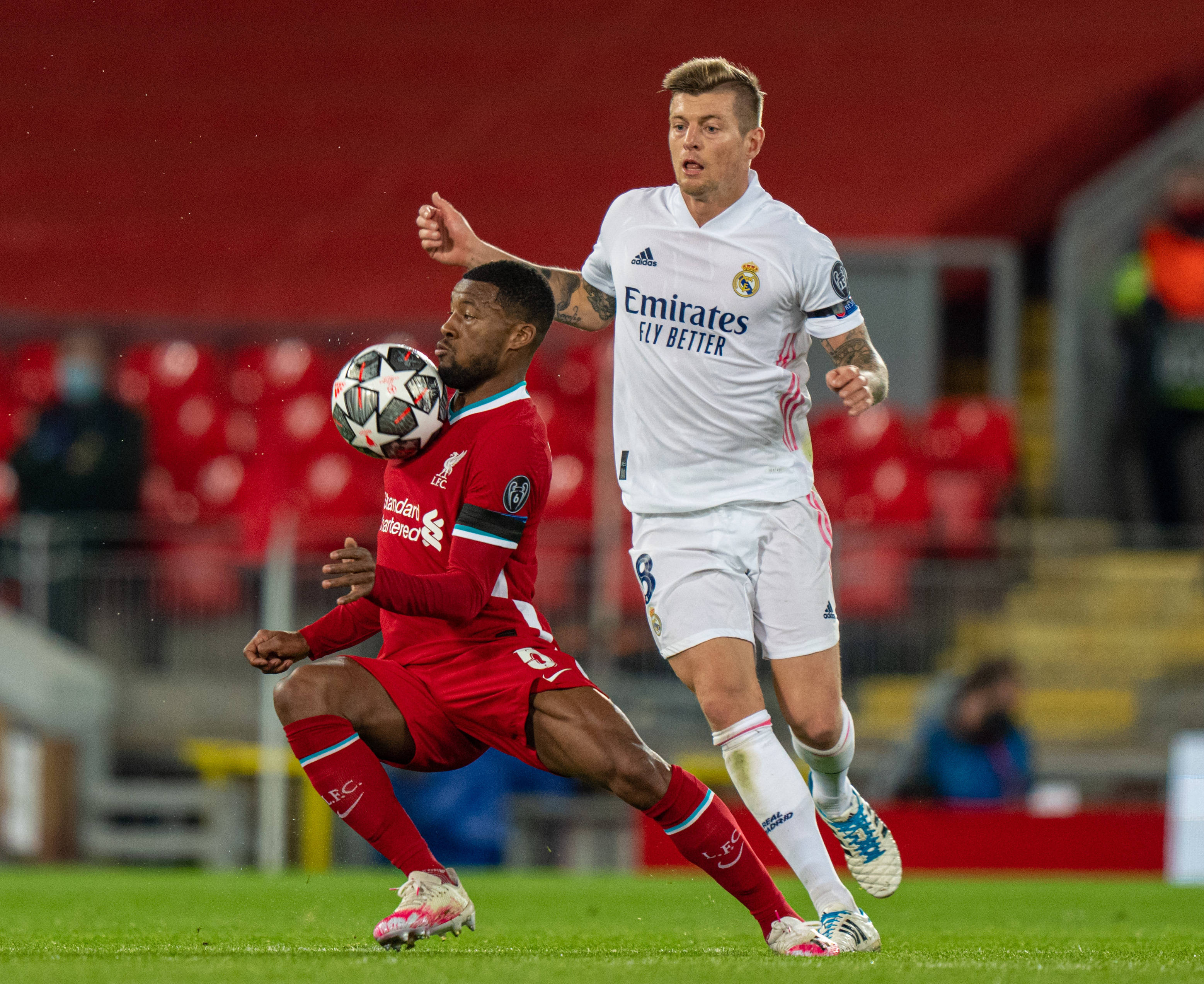 女足协杯决赛战报：闫琪破门，长春大众卓越2-0广东女足夺冠（闫琪建功，长春大众卓越2-0广东女足夺得女足协杯冠军）