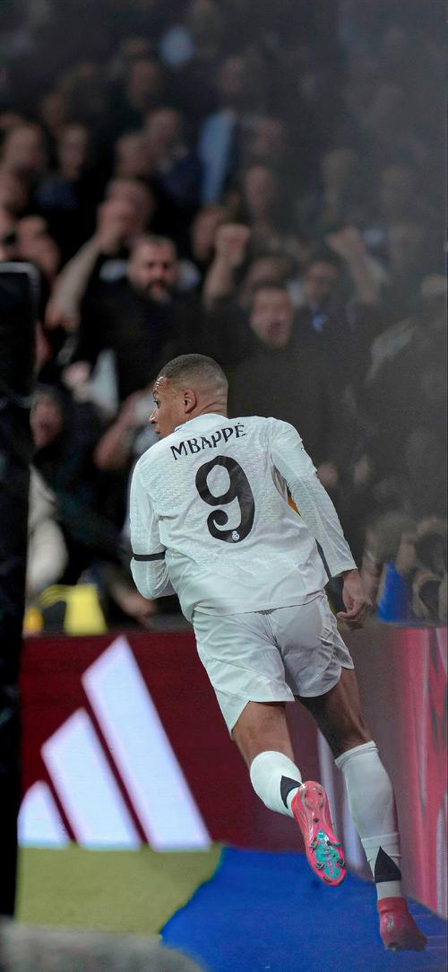 永不言弃，李可赛后社媒：我们将团结一心，战至终章