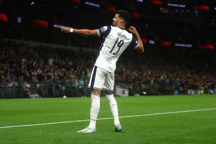 太精致了！赖斯：我会敷眼膜，离开酒店参加比赛前会喷香水