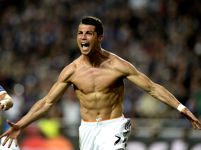 意外！中超冠军队主力外援后腰将跟成都蓉城签约！周定洋为此离队（突发：中超冠军队主力外援后腰将加盟成都蓉城，周定洋因此离队）