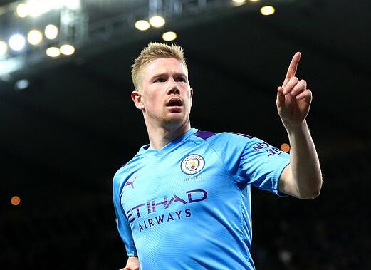 奥巴梅扬单赛季直接参与7球，欧冠史上36+岁球员第二人（奥巴梅扬单季制造7球，成欧冠历史36岁及以上球员第二人）