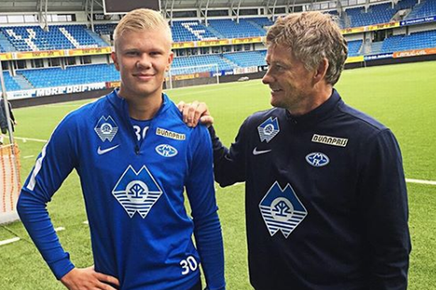 弗兰克：水晶宫体系和曼联相似？不同的球队不能拿来相提并论（弗兰克：别把水晶宫和曼联相提并论，体系各不相同）