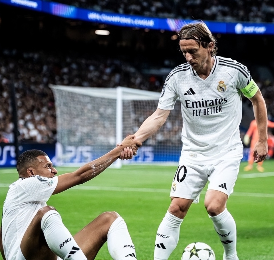 冷门，比利亚雷亚尔在国王杯第三轮遭西乙球队桑坦德竞技淘汰（国王杯第三轮爆冷：比利亚雷亚尔不敌西乙桑坦德竞技遭淘汰）