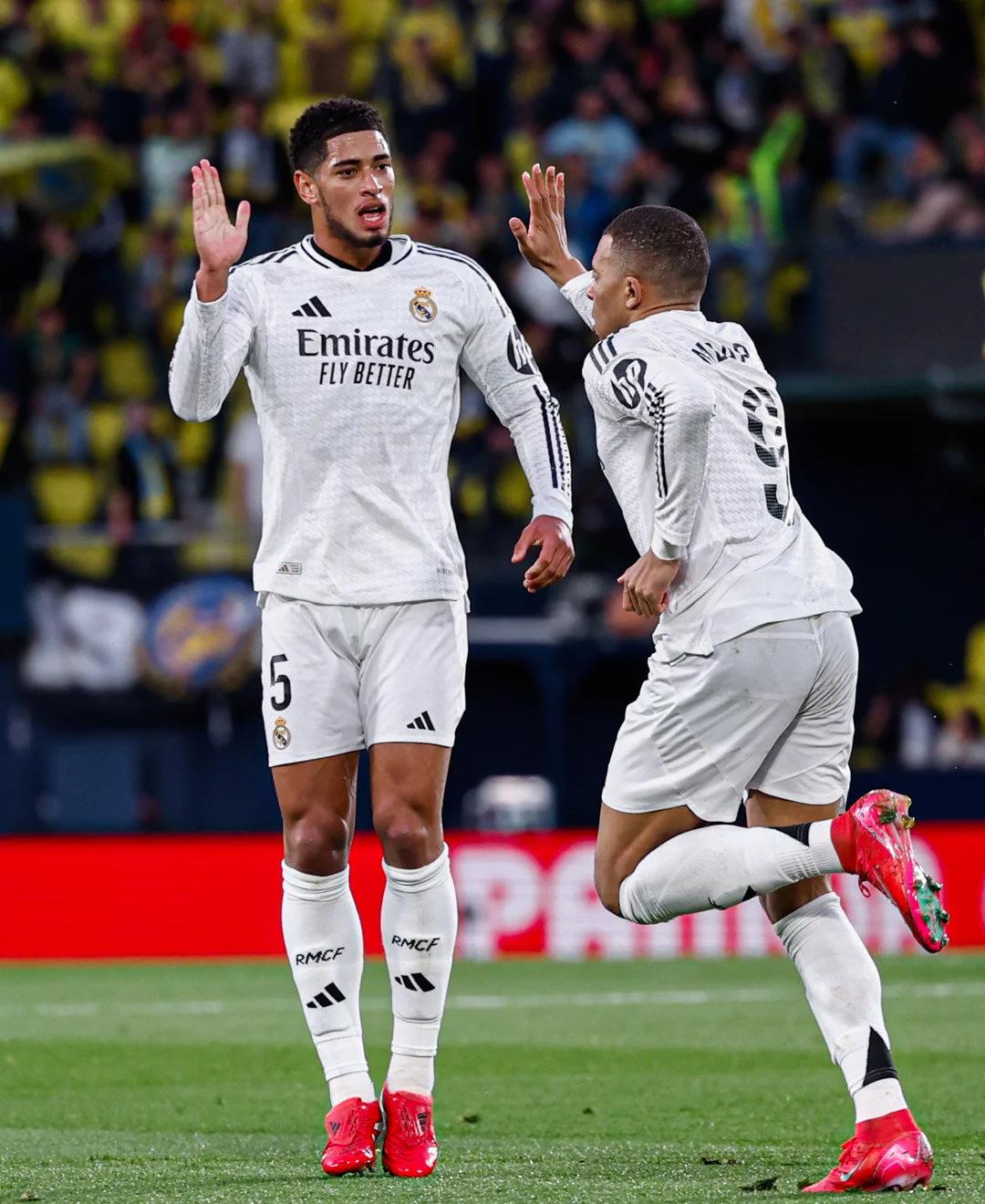 有爱!梁靖崑1-2不敌小勒布伦一脸惊讶,孙颖莎微笑着帮他复盘失利