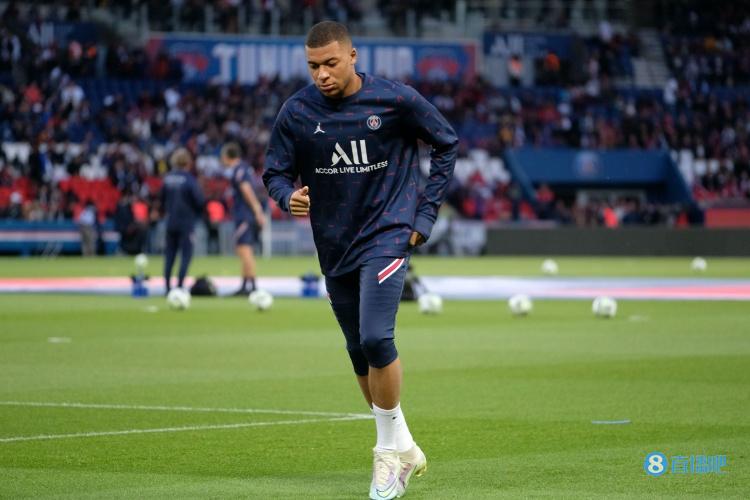 足球中超球队发布新赛季目标：冲击前四（中超球队公布新赛季目标：力争跻身前四）