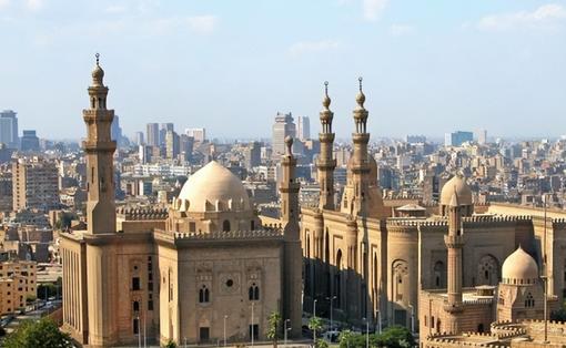 泰晤士报：布莱顿老板涉嫌运营非法投资集团，涉案金额6亿镑（泰晤士报称：布莱顿老板被指涉运营非法投资集团，涉资约6亿英镑）