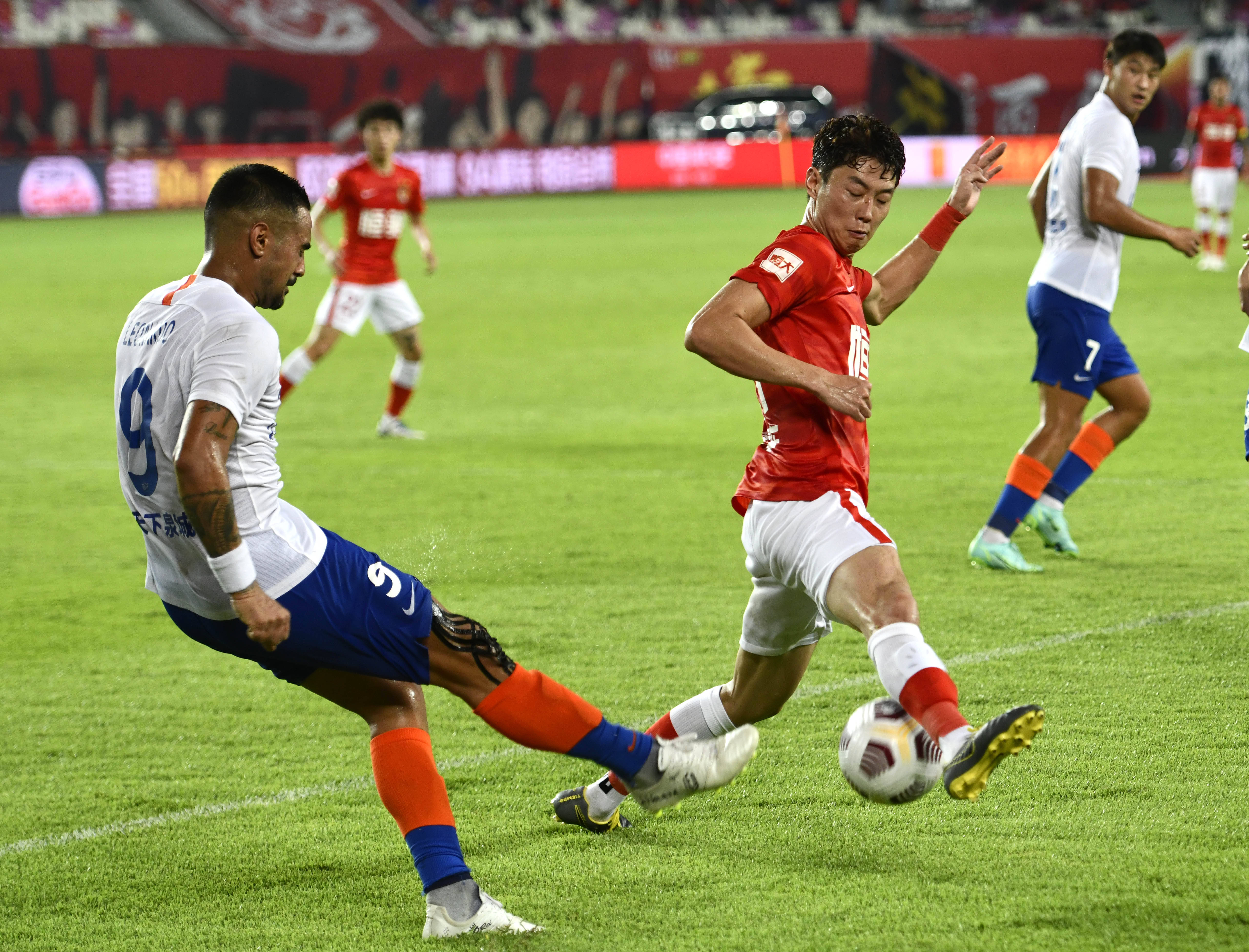 体坛：国安足协杯夺冠靠运气+签位，中超要夺冠似乎遥不可及（体坛：国安足协杯夺冠仰仗签运，中超争冠仍遥不可及）