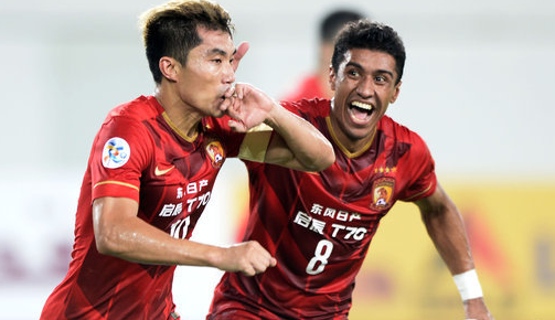 埃基蒂克：斯洛特在训练中对我很严厉，有时我真的会被气到爆